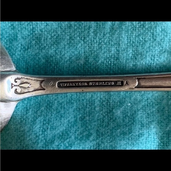 TIFFANY Sterling Engraved Antique Baby Spoon - Picture 4 of 9